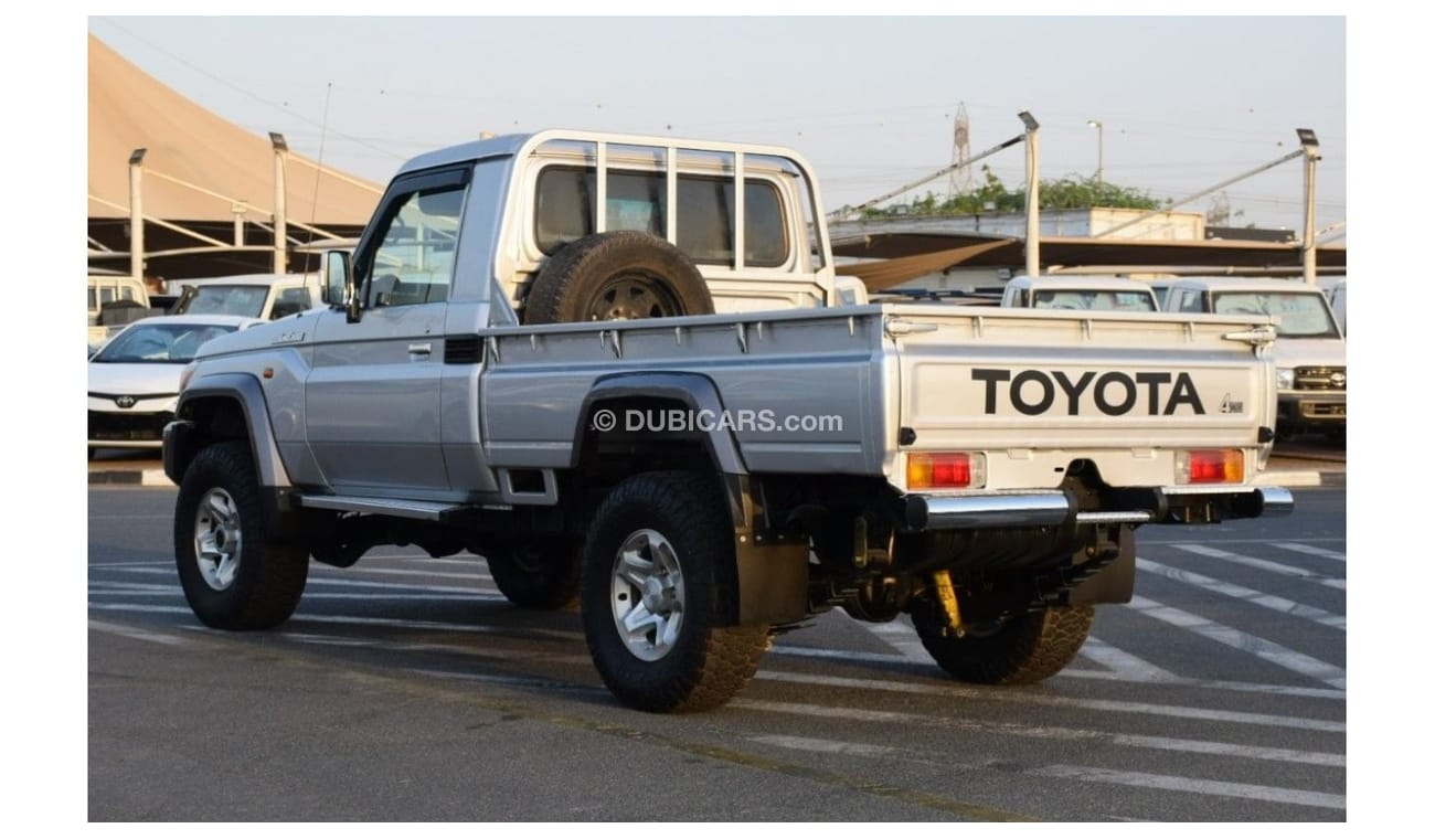 Toyota Land Cruiser Pick Up