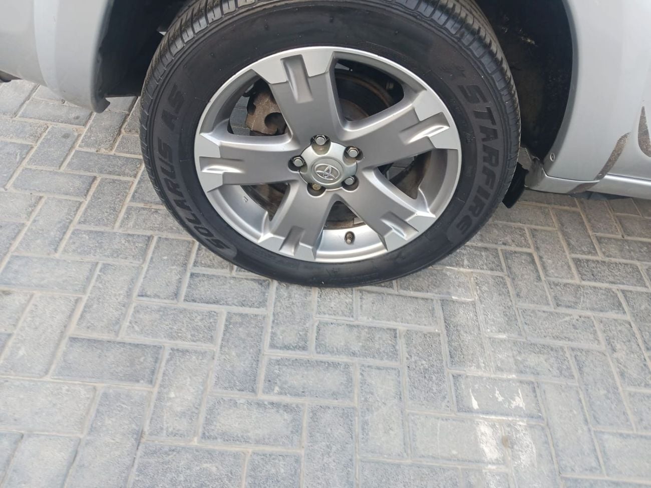 تويوتا راف ٤ BASE
