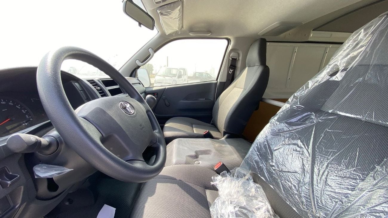 تويوتا هاياس Toyota Hiace 2.5 Diesel M/T Cargo