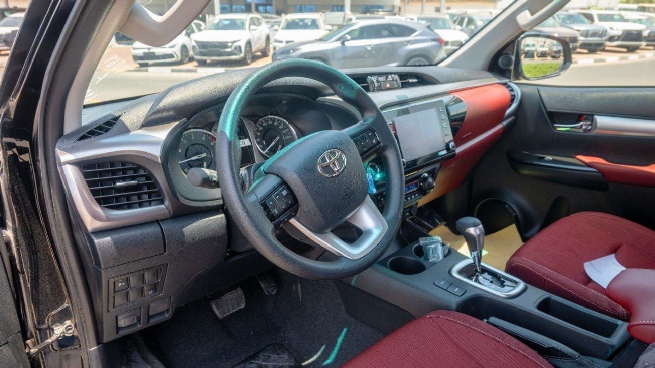 تويوتا هيلوكس SR5 4.0L Petrol 6 Cylinder