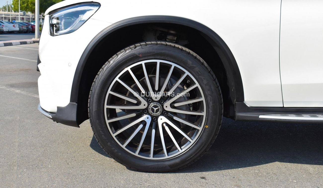 Used Mercedes Benz GLC 300 2018 for sale in Dubai - 570306