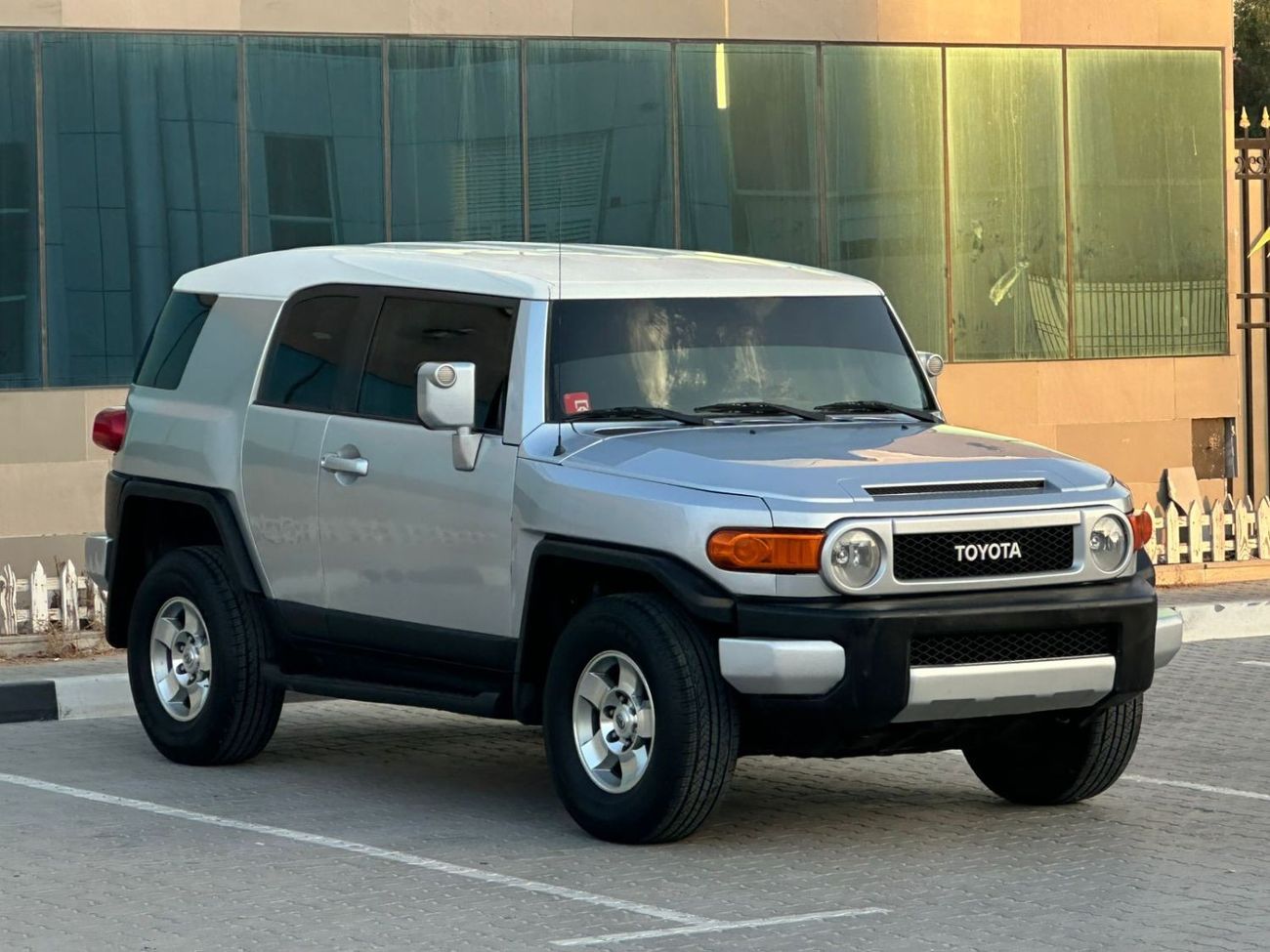 Toyota FJ Cruiser خليجي