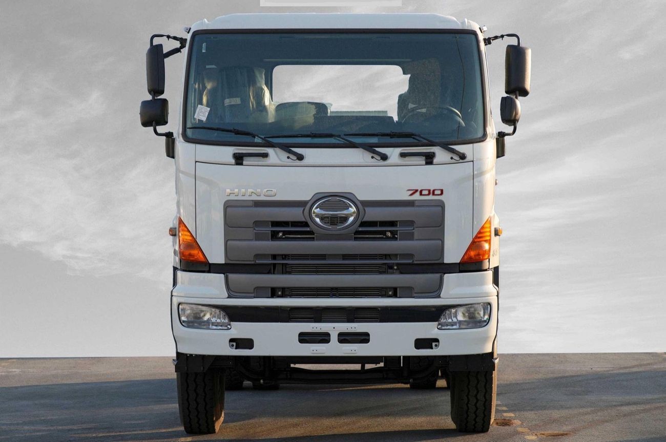Hino 700 700ZS 4041 12.9L 39.5T CHASSIS CAB 6X4 M/T DIESEL