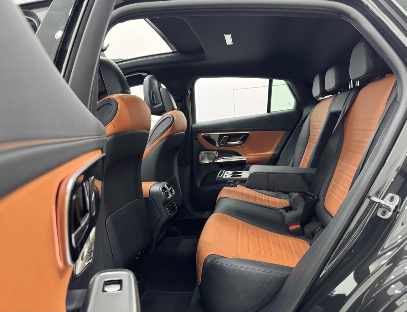 Mercedes-Benz GLC 200 4Matic *Brand New* 2025 Mercedes Benz GLC200 AMG 4MATIC Coupe, 2029 Mercedes Warranty, Delivery Kms,