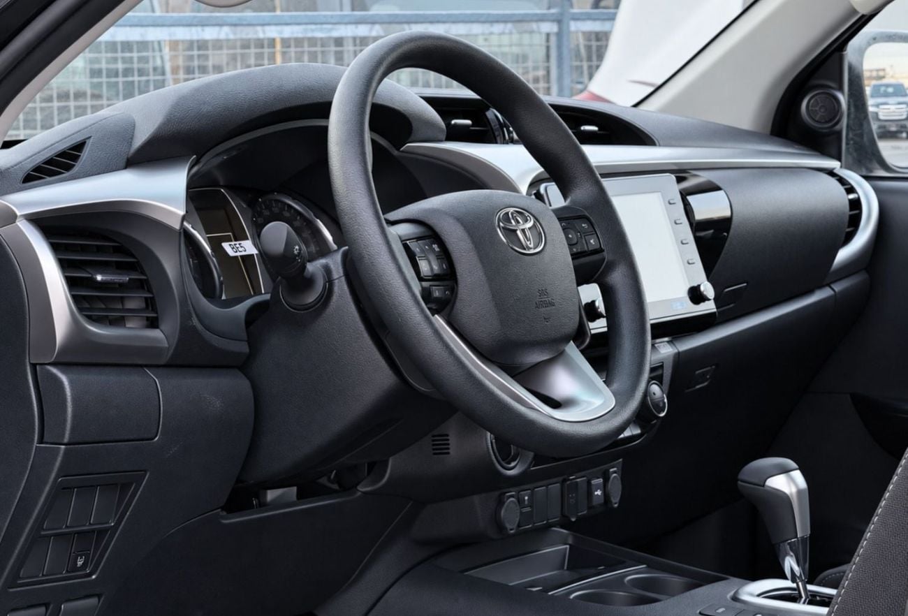 Toyota Hilux SR5 TOYOTA HILUX 2.7L V4 PETROL | A/T | DIGITAL A/C | DVD + CAMERA | ALLOY RIMS | MY 2026