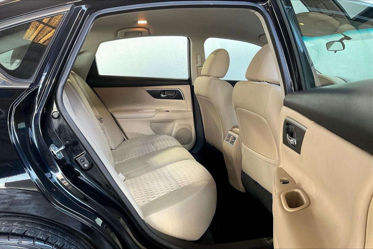 Nissan Altima SV