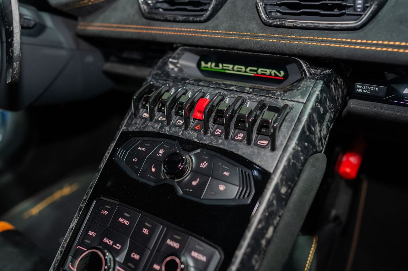 Lamborghini Huracan HURACAN PERFORMANTE LP 640- 4 | VERY LOW MILEAGE | FORGED CARBON INT AND EXT | FULL OPTIONS