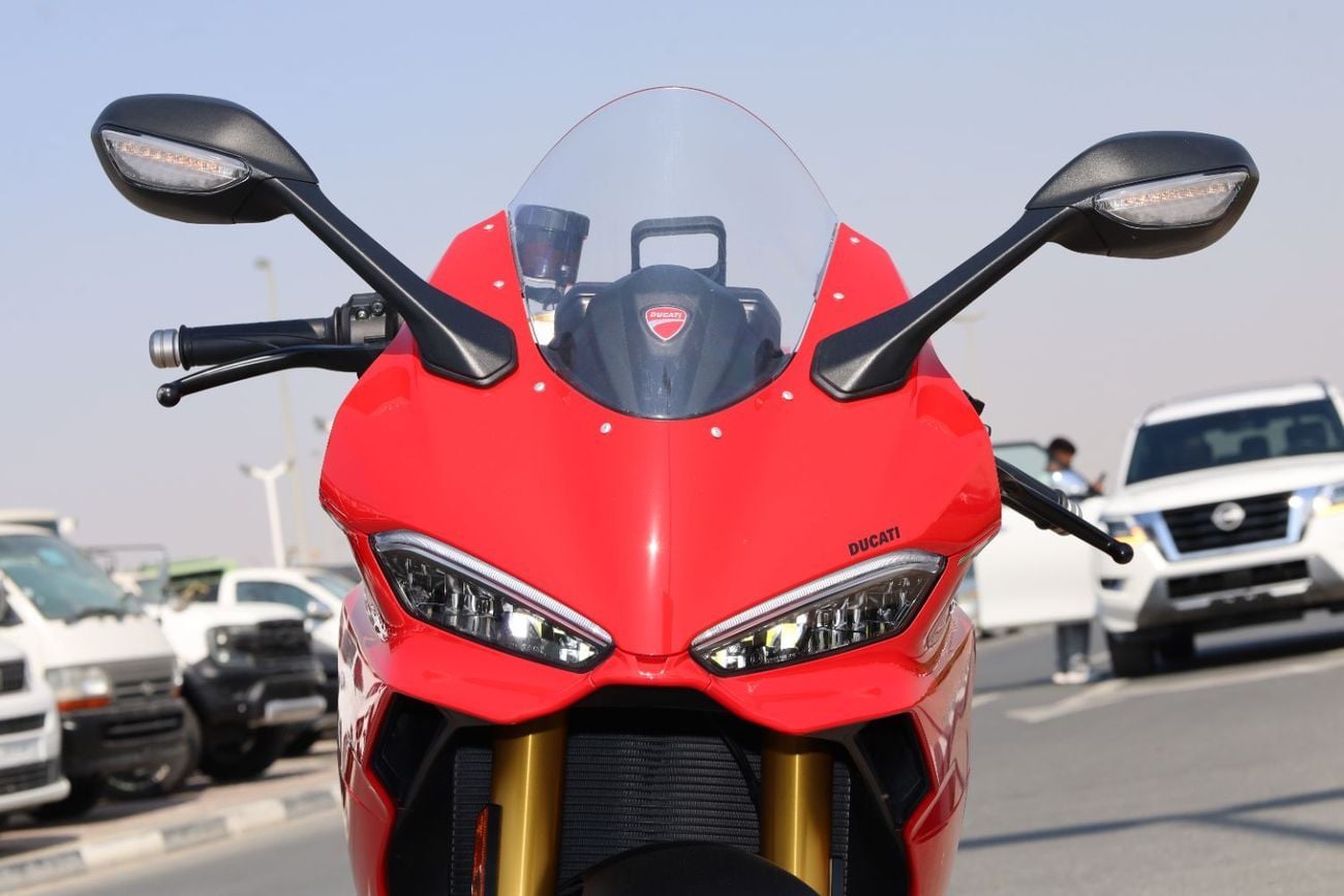 Ducati Panigale V4 S Pristine 2025 Ducati Panigale V2S | GCC | Under Warranty  Experience the peak of Italian performance