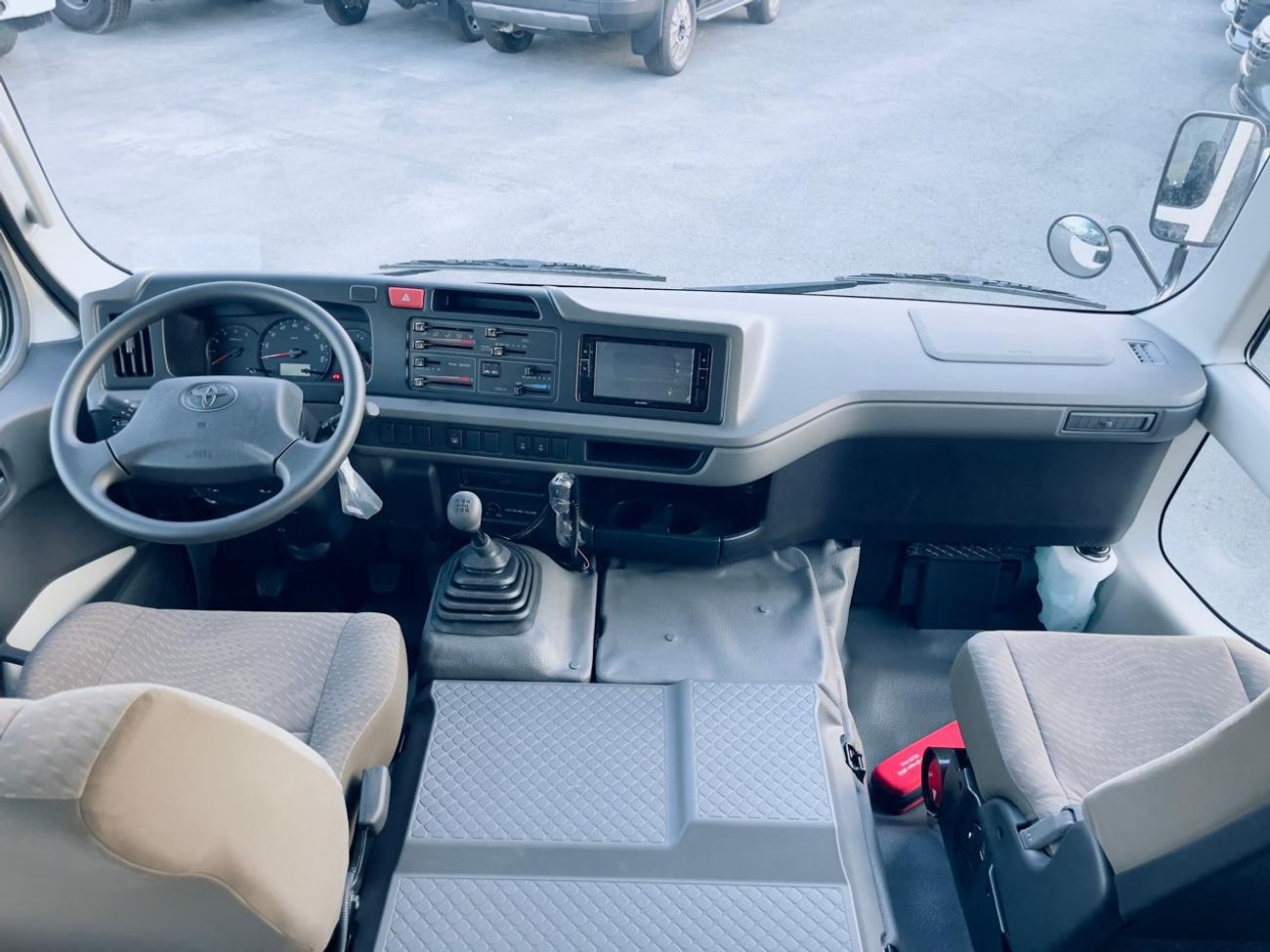 تويوتا كوستر toyota coaster 4.0l 2025   23 seater