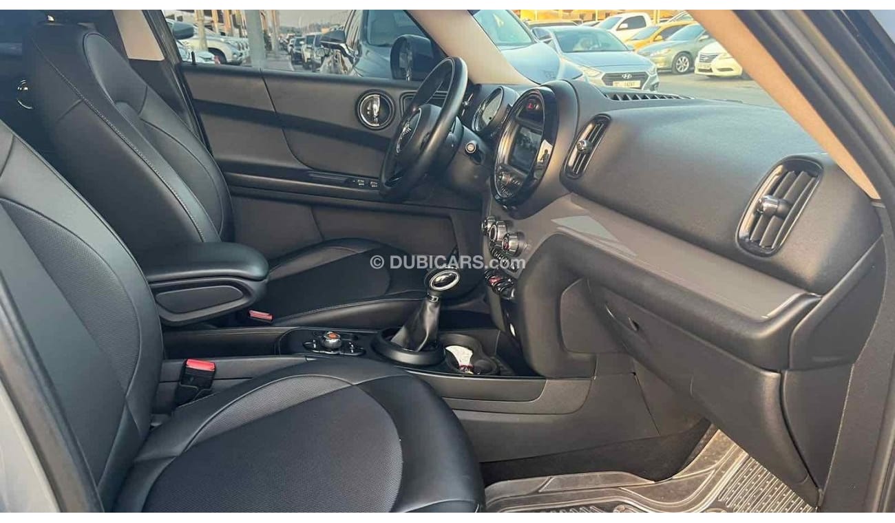 Mini Cooper S Countryman Full option, 2.0L Twin power Turbo, V4