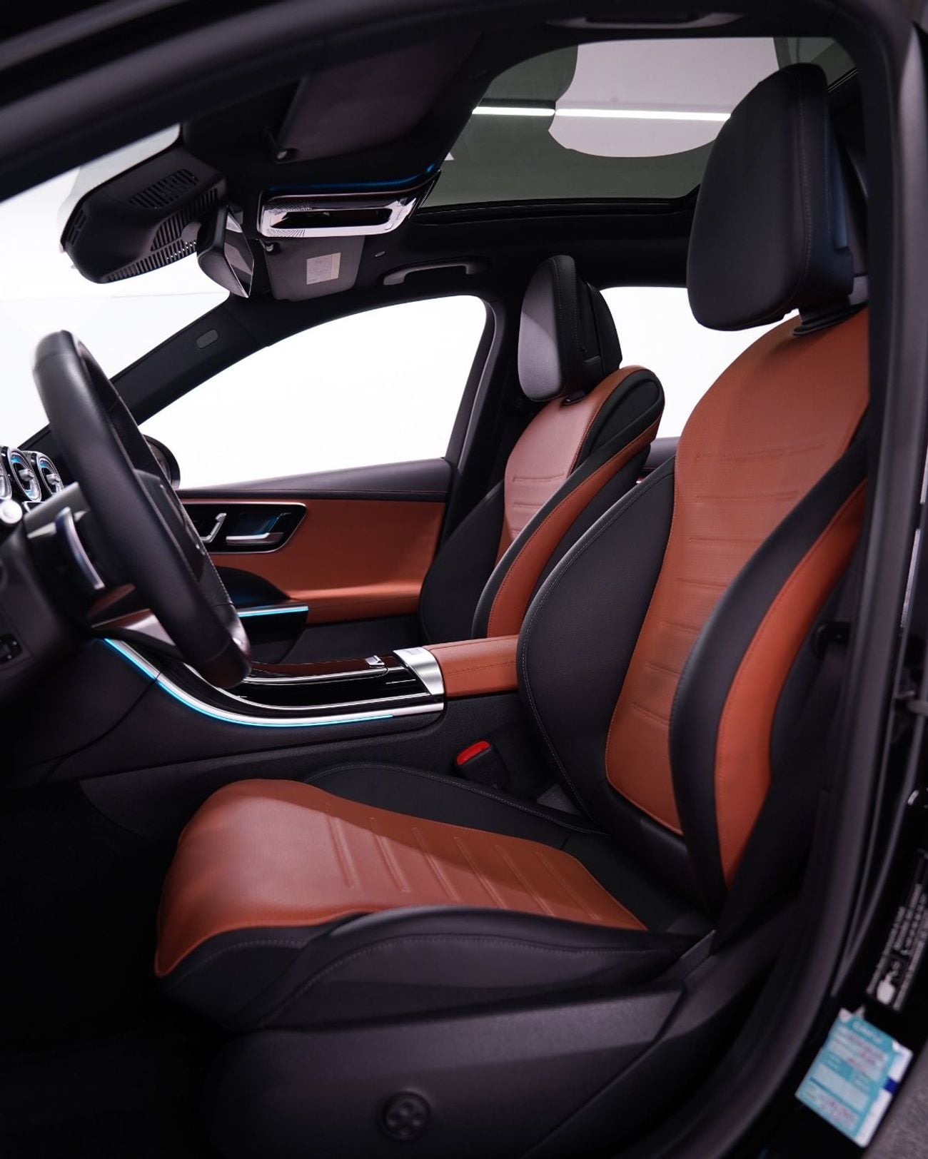 Mercedes-Benz C 200 Premium 2.0L 2023 Mercedes Benz C200 AMG, Warranty, Full Options, 201 HP, Very Low Kms