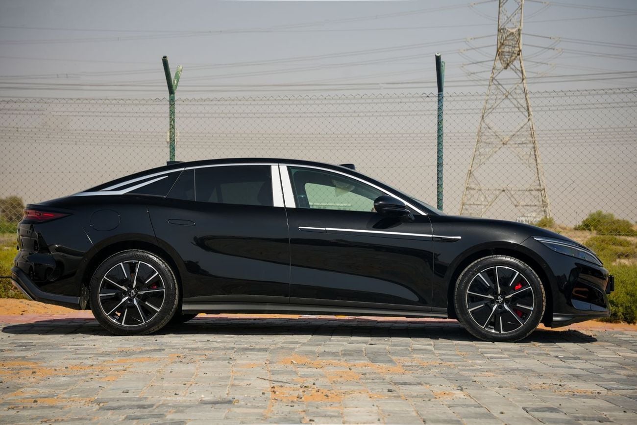 بي واي دي هان 2025 BYD Han L DM-i 200Km Flagship with LiDar Black in Tan 0Km