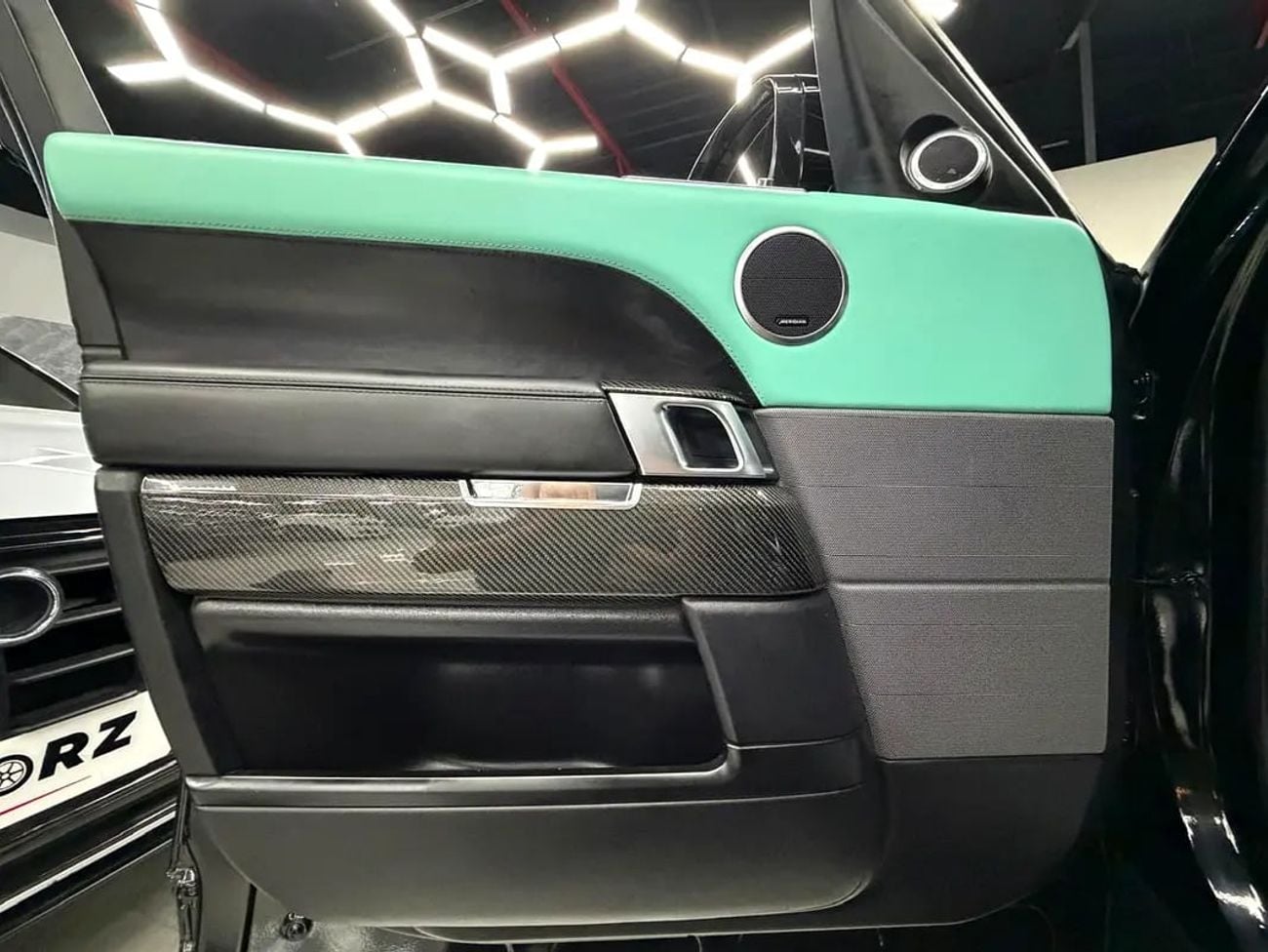 Land Rover Range Rover Sport SVR