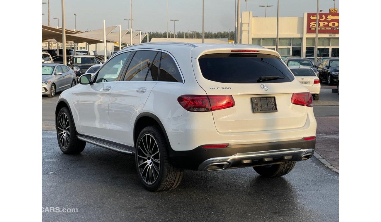 Mercedes-Benz GLC 300 4MATIC Mercedes GLC 300 _American_2022_Excellent Condition _Full option