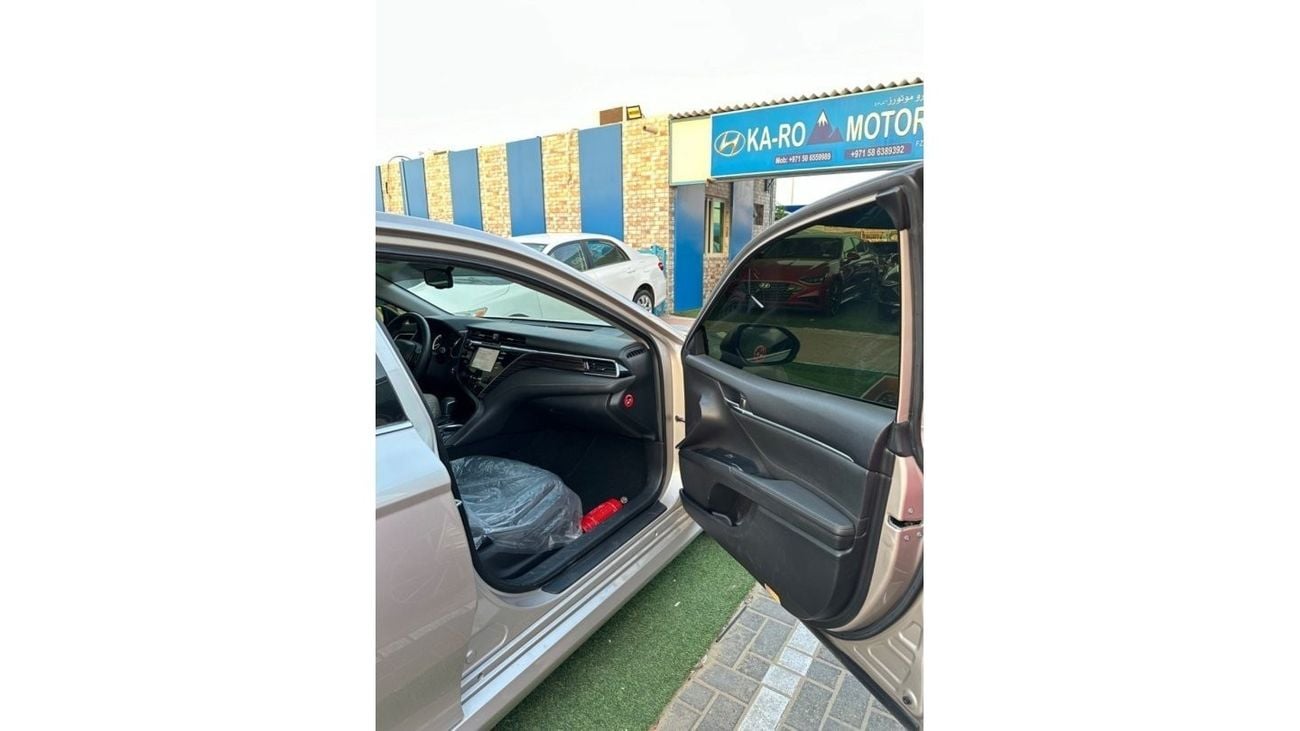 تويوتا كامري تويوتا كامري 2018 محرك 3.5 فتحة على فتحة مقاعد جلد مجهزة تجهيزا جيدا بحالة جيدة V6