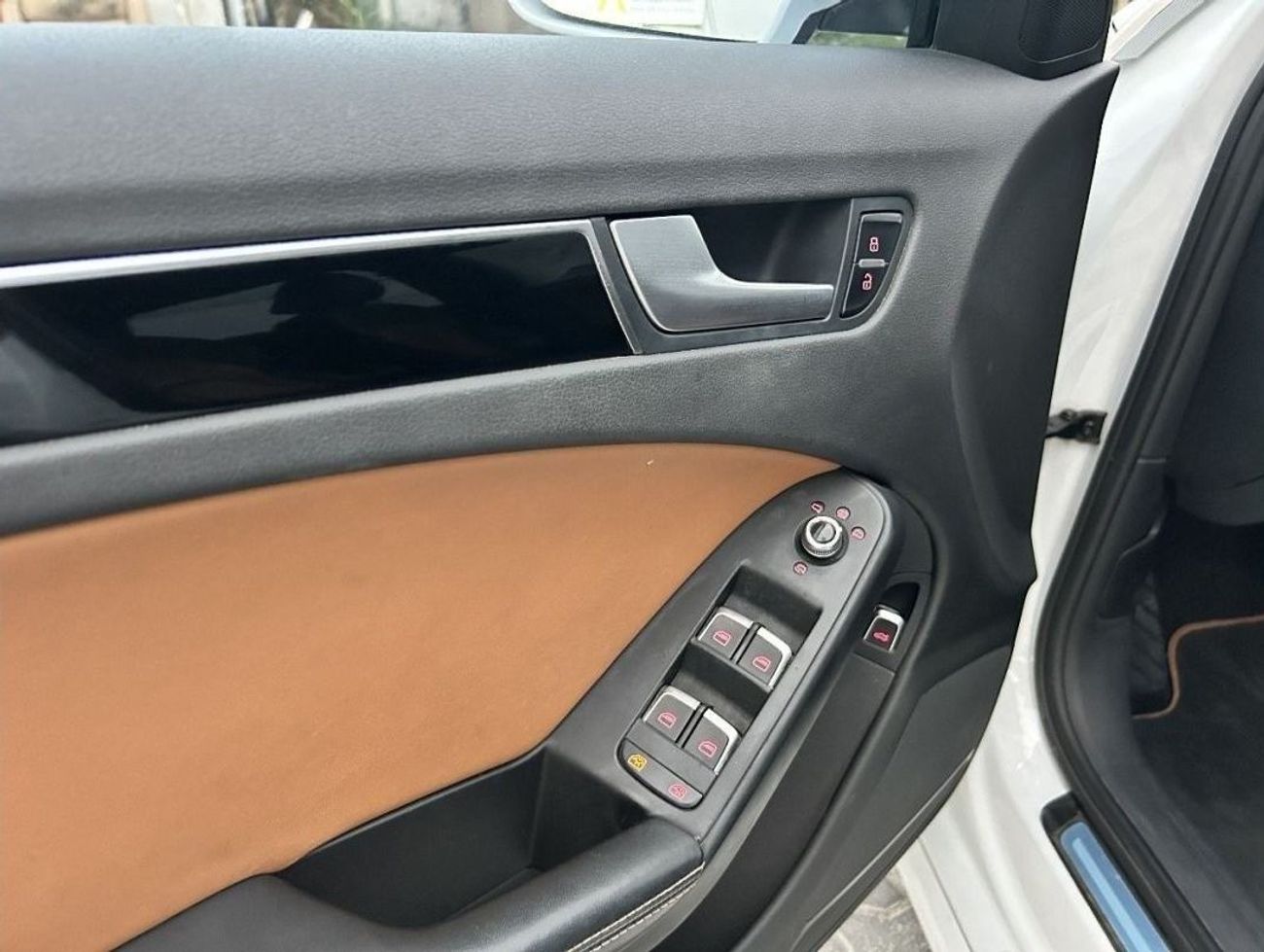 Audi A4 TFSI quattro S-Line ORIGNAL PAINT | AUDI A4 3.0T S-LINE | FULL OPTION | WELL MAINTAINED | GCC