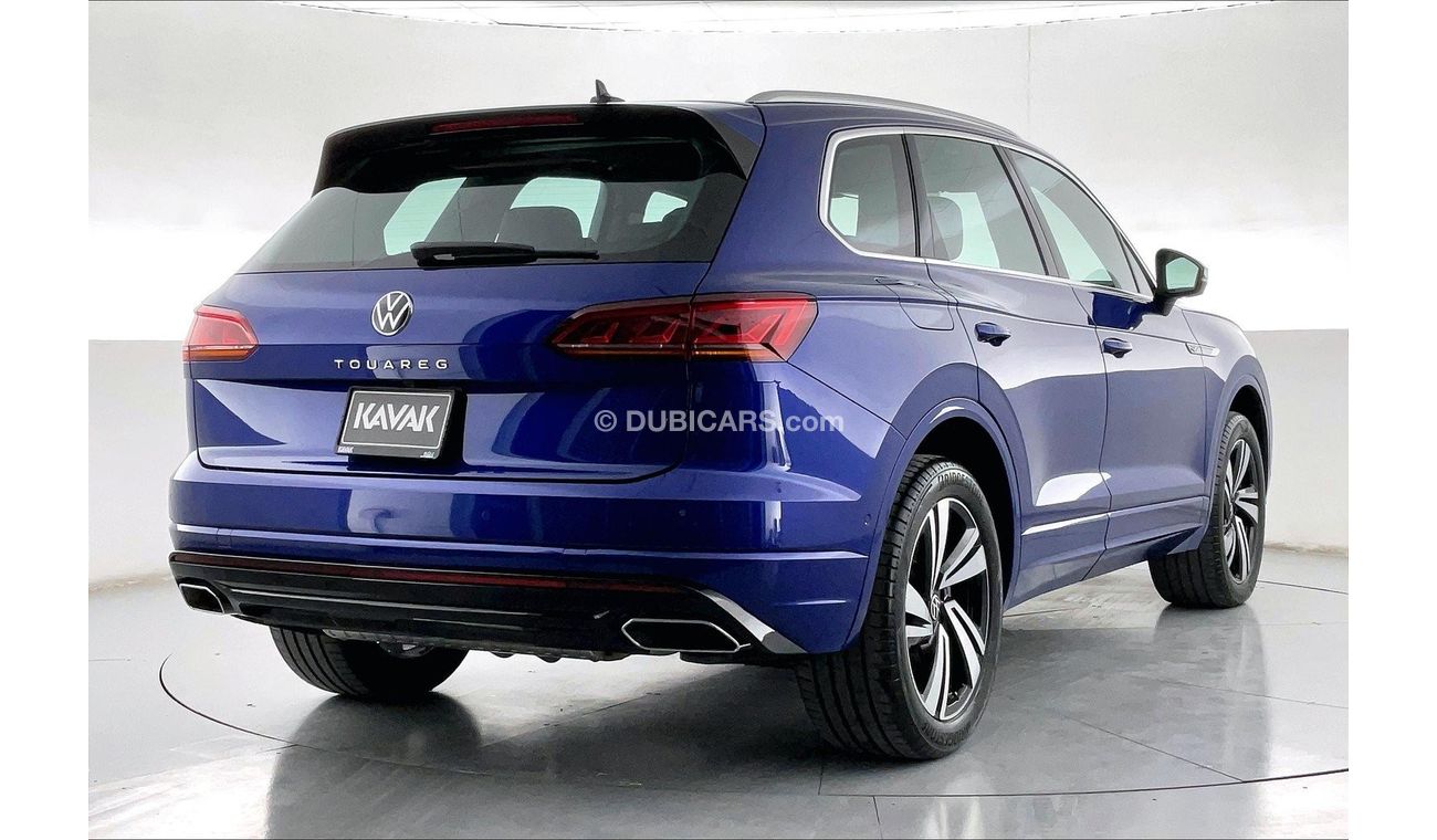 فولكس واجن طوارق R-Line | سنة ضمان مجانية | 0 دفعة أولى | سياسة الإعادة بعد 7 أيام