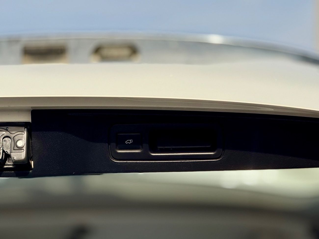 تويوتا فورتونر Toyota Fortuner Model 2018 fuel petrol V6 left hand drive