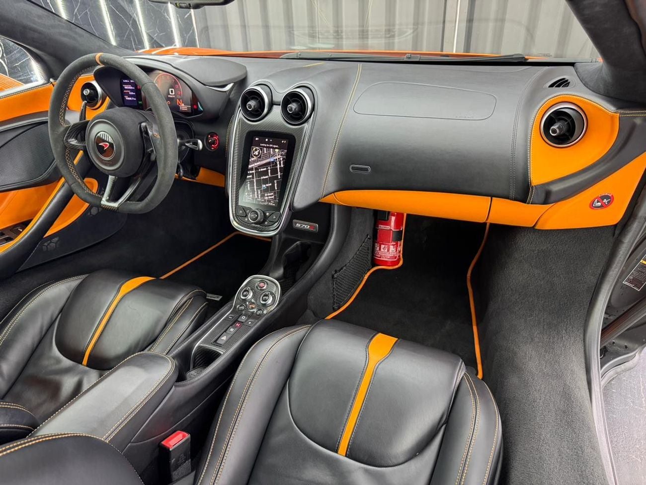 مكلارين 570S STANDARD McLaren Warranty 02/2028 | McLaren Service Contract 02/2027 | Full Service History