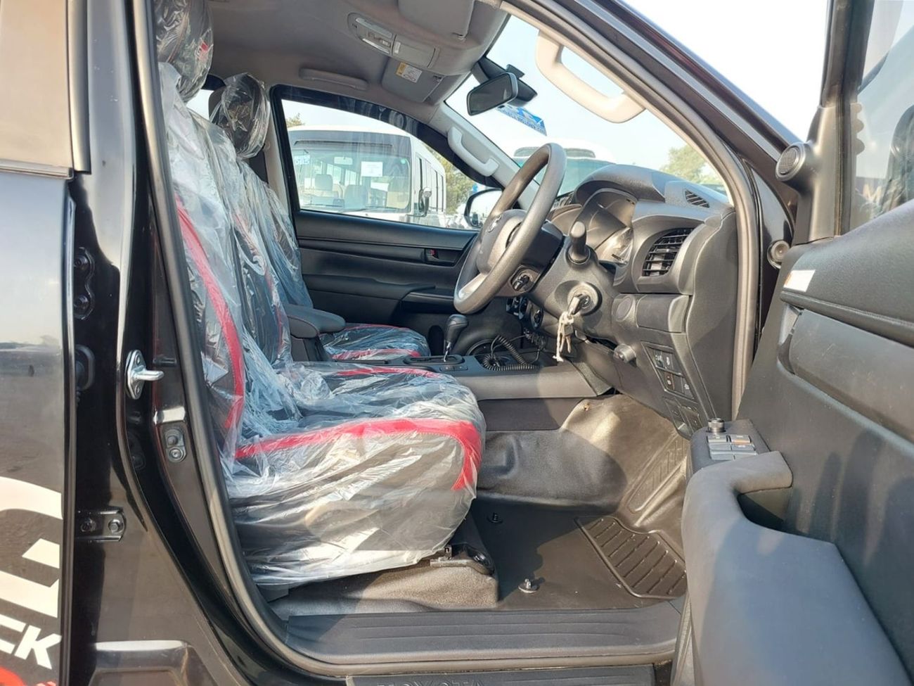 Toyota Hilux TOYOTA HILUX PICKUP RHD 2024 MODEL 2.8 L DIESEL AUTOMATIC(PM13901)