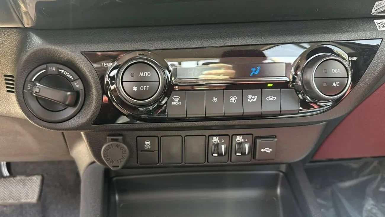 Toyota Hilux SGLX Hilux full option  petrol 2.7L  V4  black colour