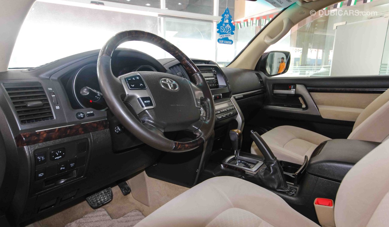 Toyota Land Cruiser VX.R V8 ----VAT ON US