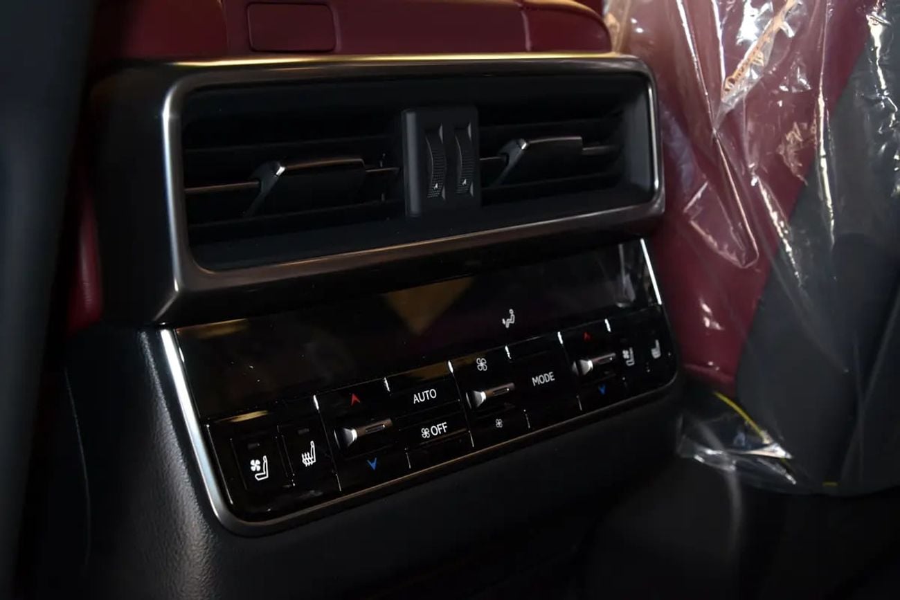 Lexus LX600 SIGNATURE | GCC Specs | Full Option l AlFuttaim Warranty