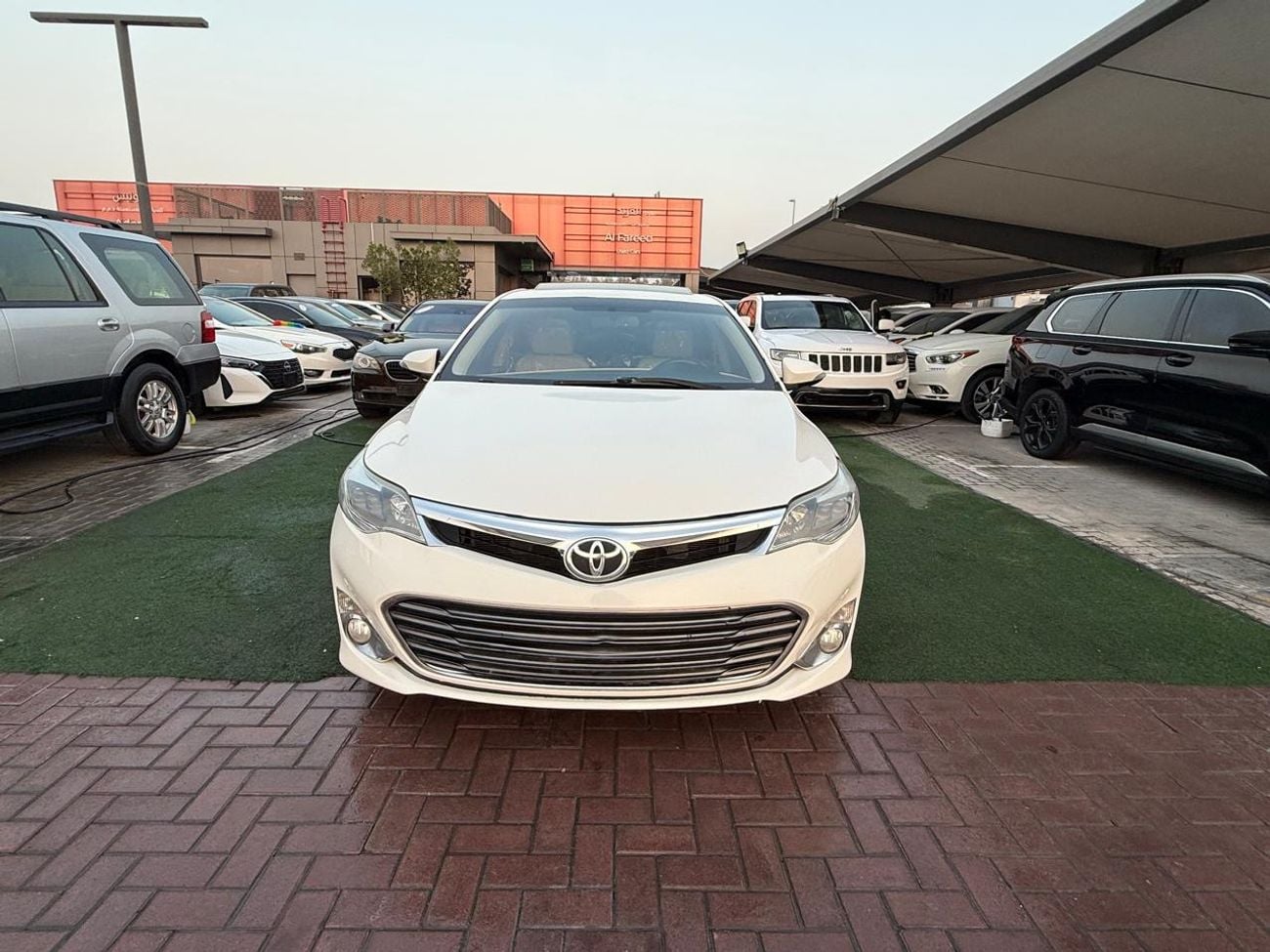 Toyota Avalon LIMITED First Owner Showroom Condition