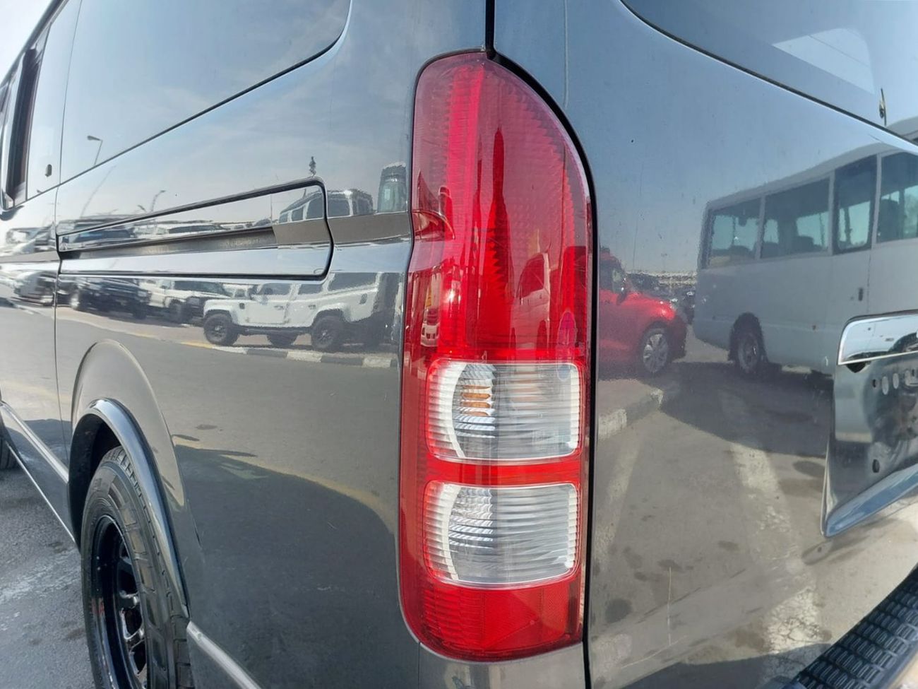 Toyota Hiace TOYOTA HIACE VAN RHD 2008 MODEL 2.7 L PETROL AUTOMATIC(PM00998)