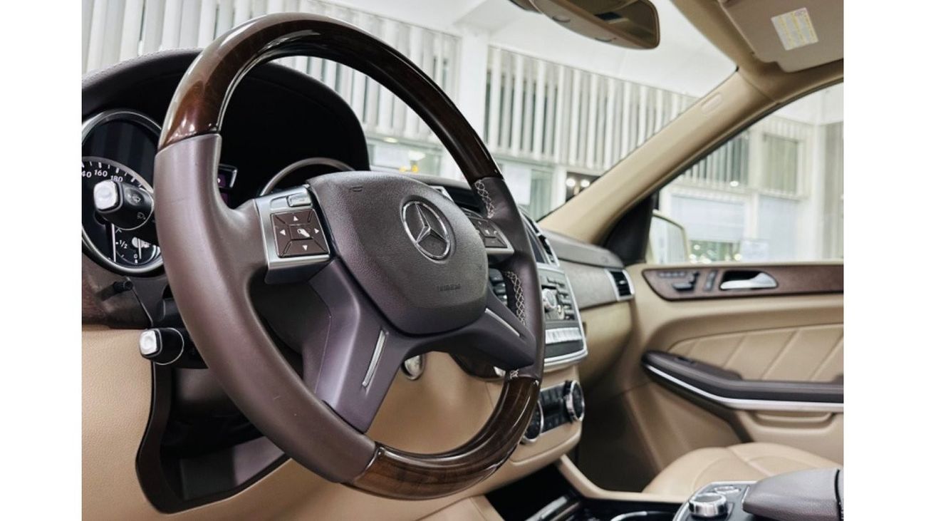 Mercedes-Benz GL 500 Std GCC .. Original Paint .. Top Range .. V8 .. Perfect Condition