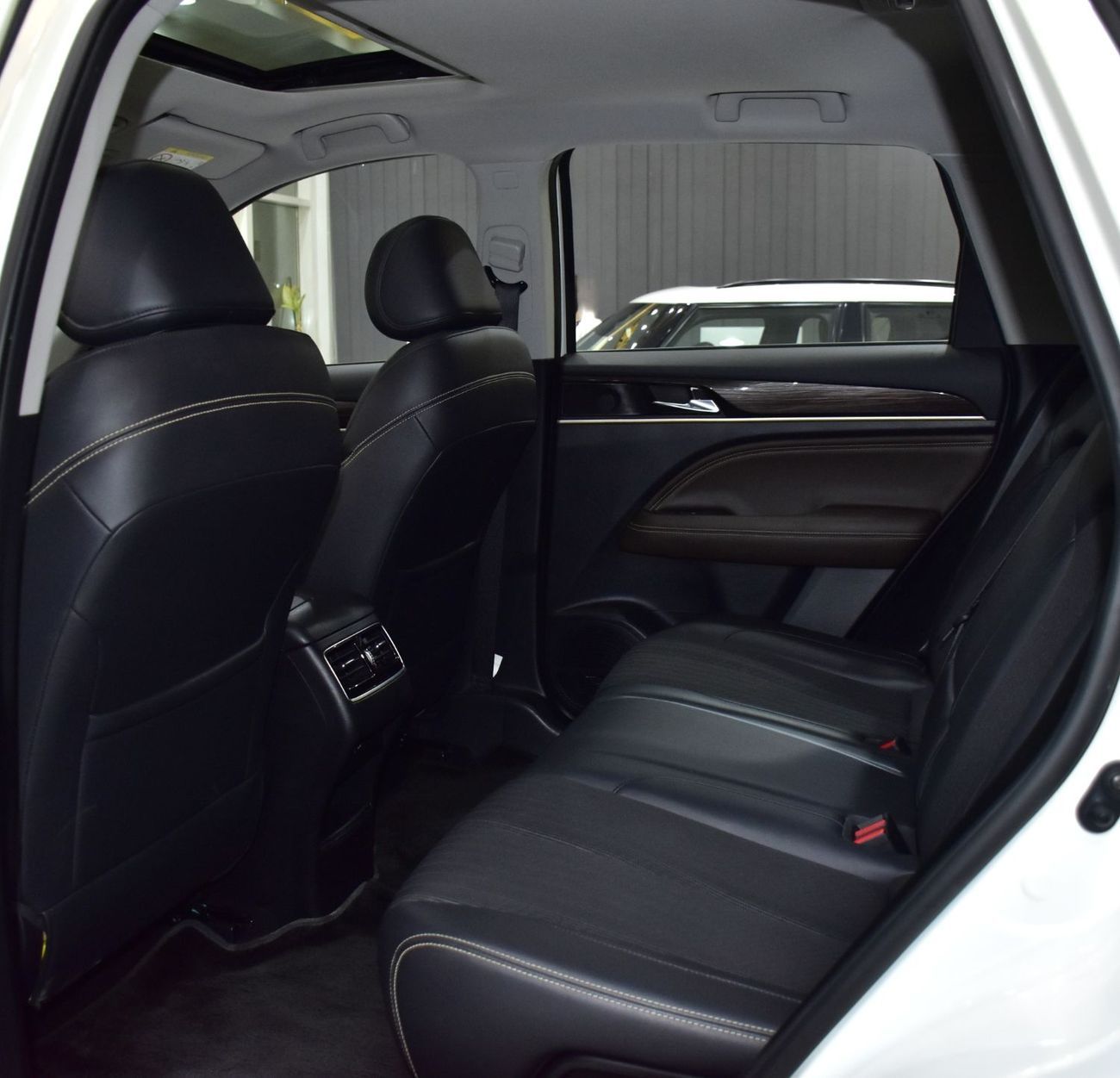 جي إي سي GS 5 EXCELLENT DEAL for our GAC GS5 270T ( 2021 Model ) in White Color GCC Specs