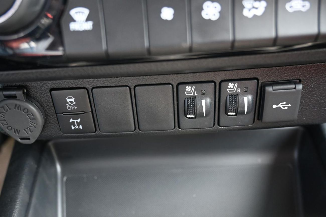 Toyota Hilux S GLX 2.4L 4WD A/T