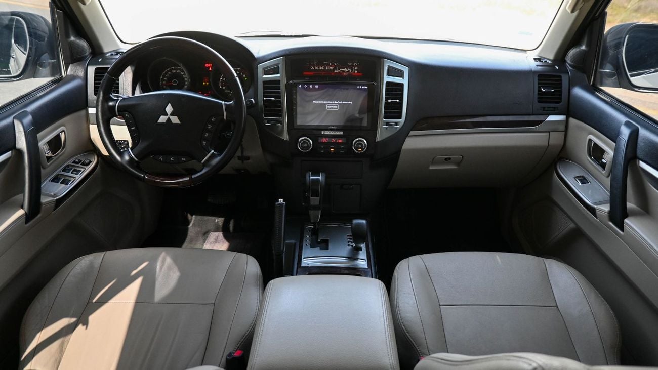 Mitsubishi Pajero GLS Mid 3.8L (274 HP) Mitsubishi Pajero 3.8L 2020 GCC Original Paint accident-free