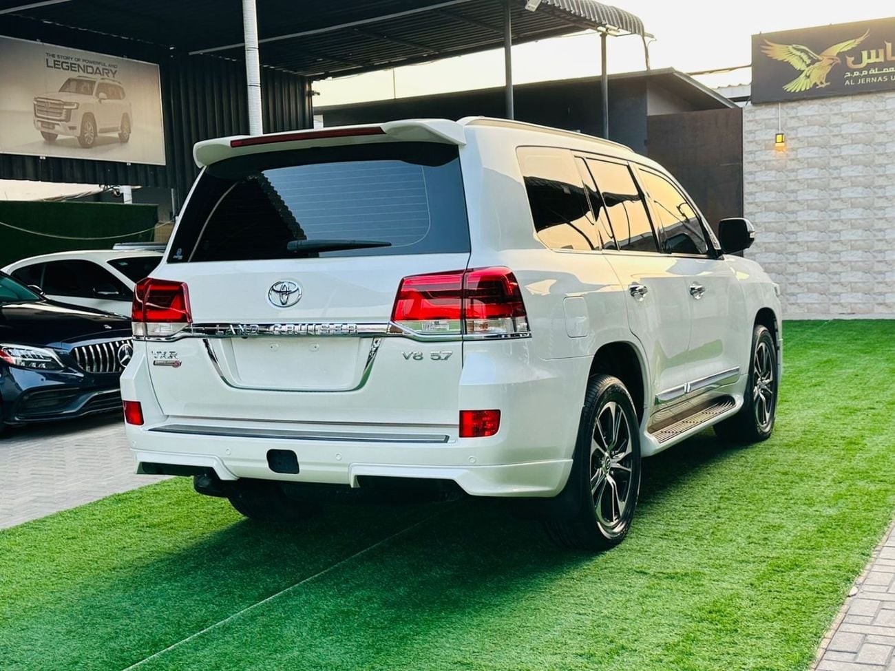 تويوتا لاند كروزر VXR