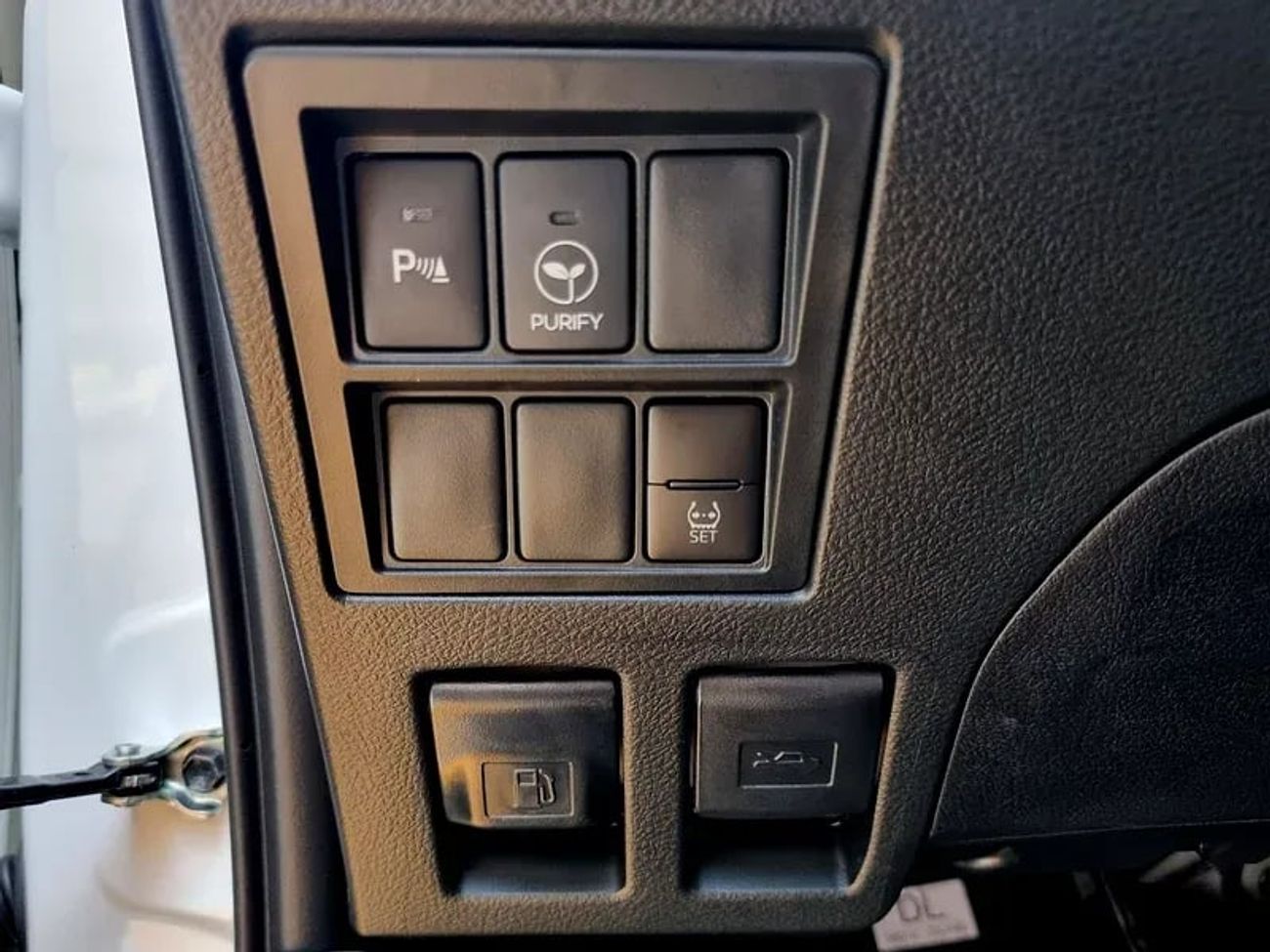 تويوتا هيلوكس DC TRD 4.0L 4WD