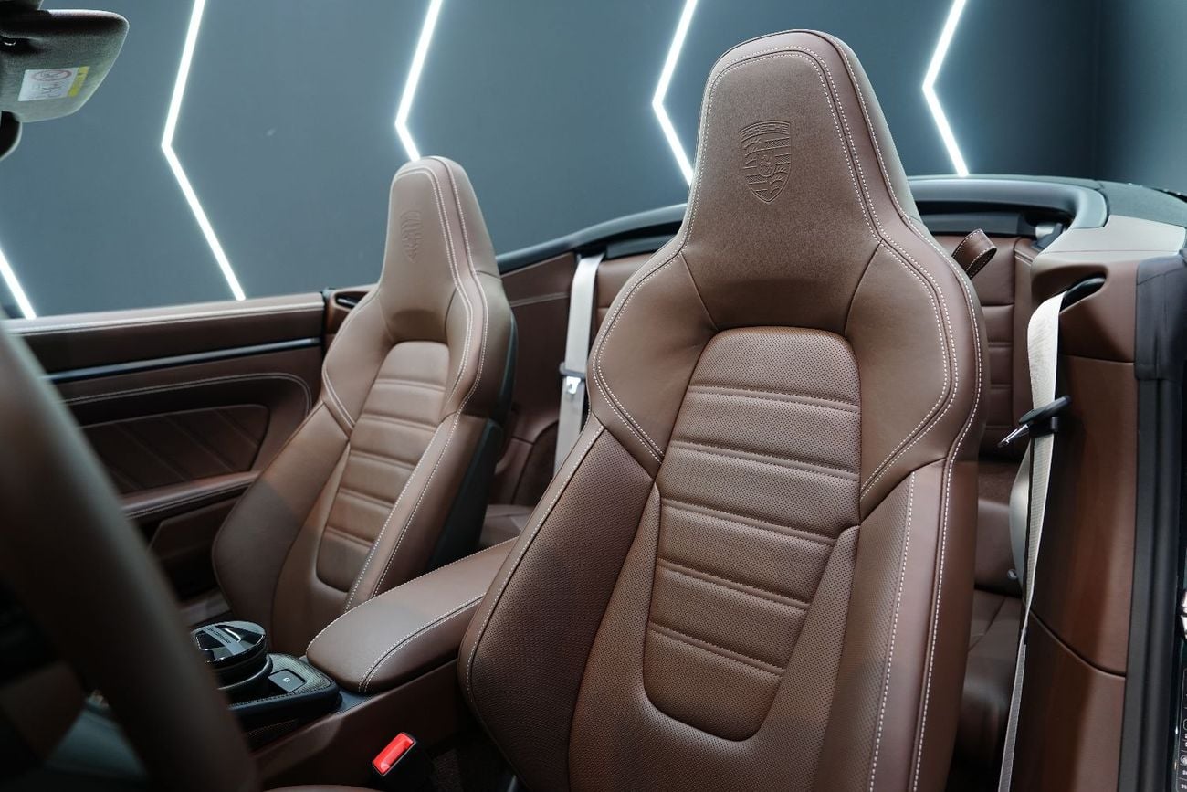 Porsche 911 CARRERA GTS Cabriolet, BRAND NEW, Lift System,Carbon Interior,360° Camera,Dealer Warr!