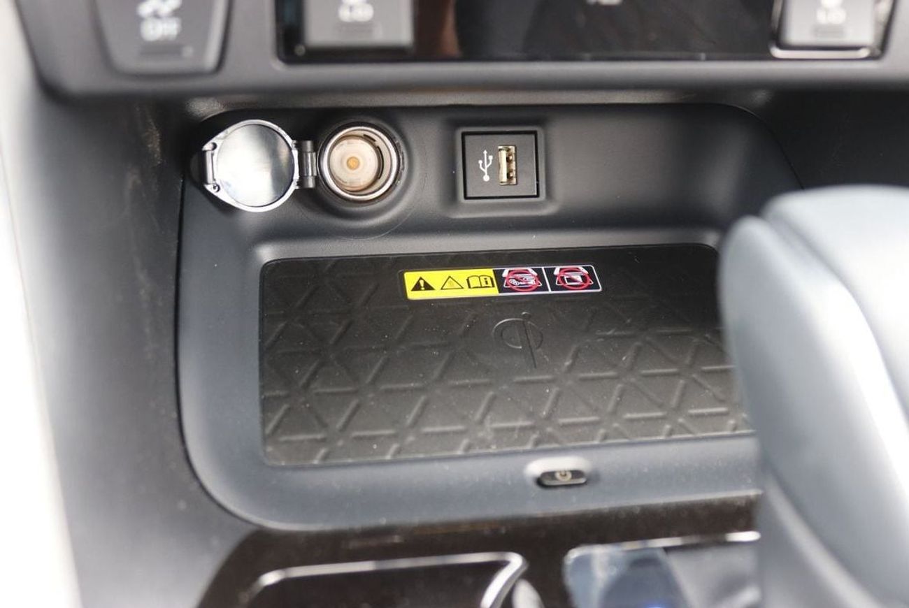 Toyota RAV4 2.5L HYBRID, 2WD, KEYLESS ENTRY, LEATHER SEAT, PANORAMIC ROOF, ALLOY WHEELS.MODEL 2024 CHINA SPECS