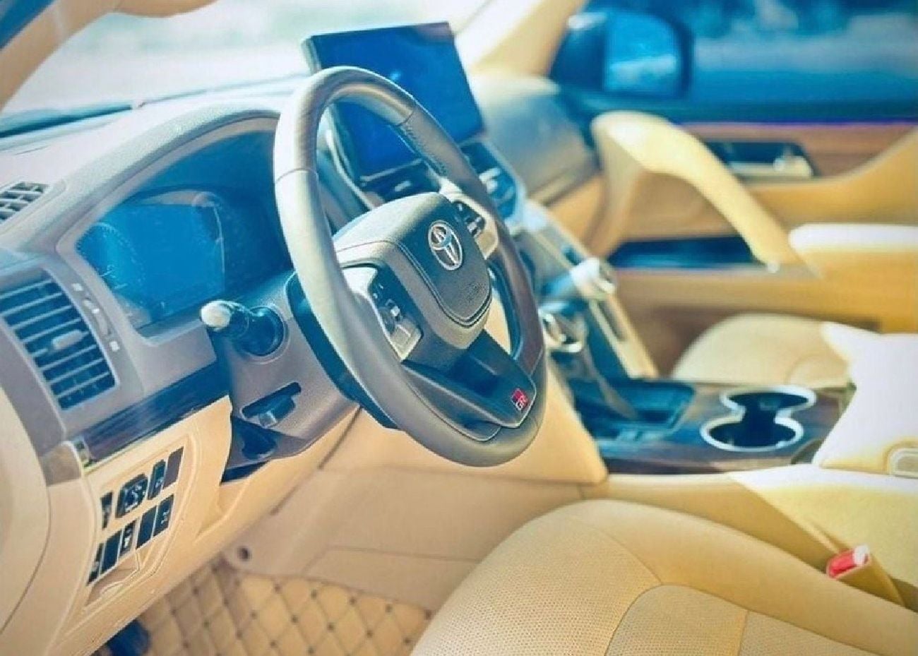 تويوتا لاند كروزر 2017 Model Facelift To Lc300 2025 Shape Exterior and Interior Both Very Clean And Perfect Condition