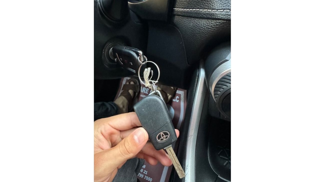 تويوتا راف ٤ 2023 LE KEY START AWD 2 REMOTES USA IMPORTED