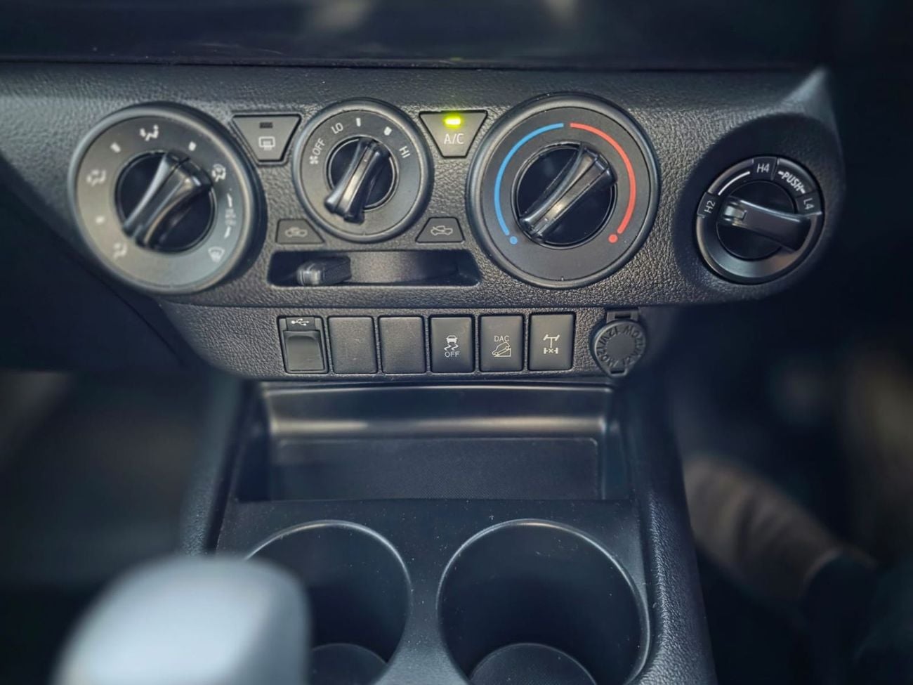 Toyota Hilux 2018 | 2.8L DIESEL | AT | RHD | SPORTS BAR | DOWNHILL ASSIST | CRUISE CONTROL