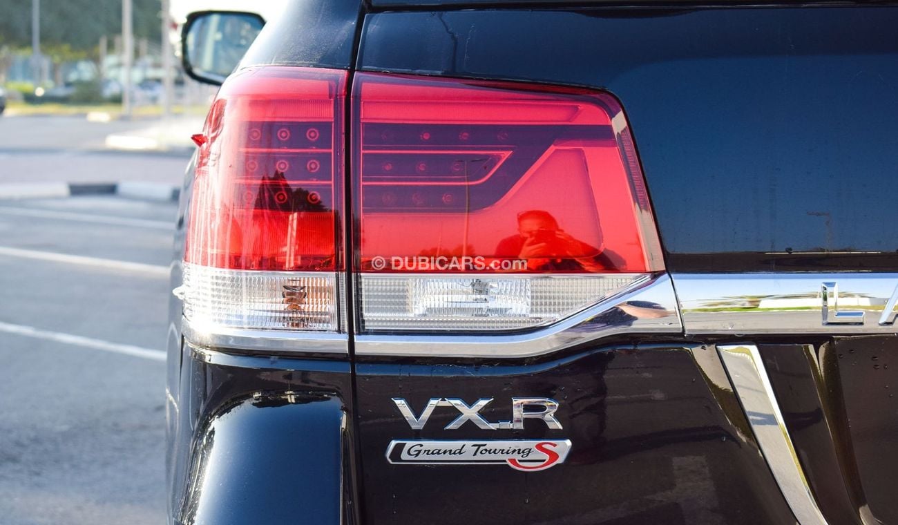 Toyota Land Cruiser VXR Grand Touring