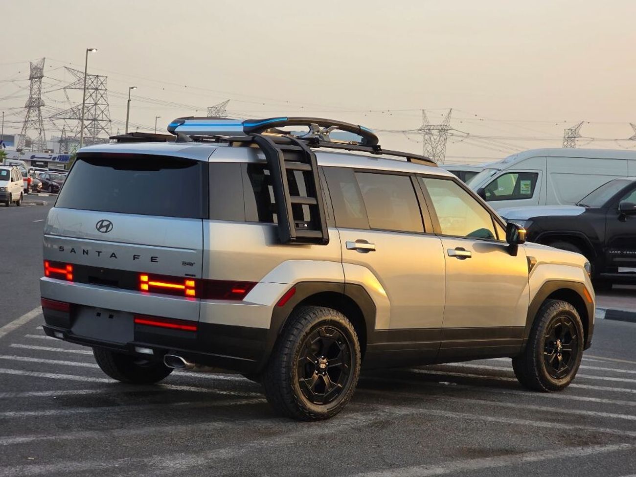 هيونداي سانتا في 2024 Model XRT full option 4x4, sunroof and 7 seater