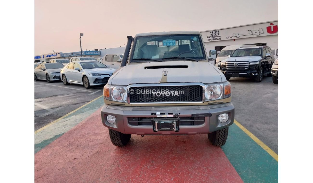 Toyota Land Cruiser Pick Up single Cabin 4.5L Diesel M/T 4X4 Beige color with Winch