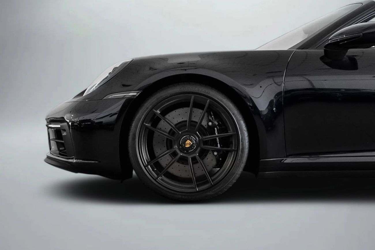 Porsche 911 Targa 4GTS 3.0L (450 HP)