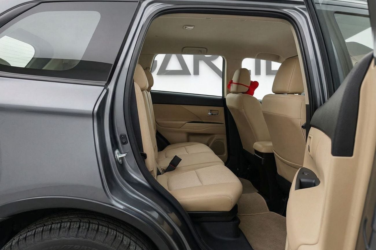 Mitsubishi Outlander GLX 2.4L Mitsubishi Outlander GLX 2016 l GCC Specs