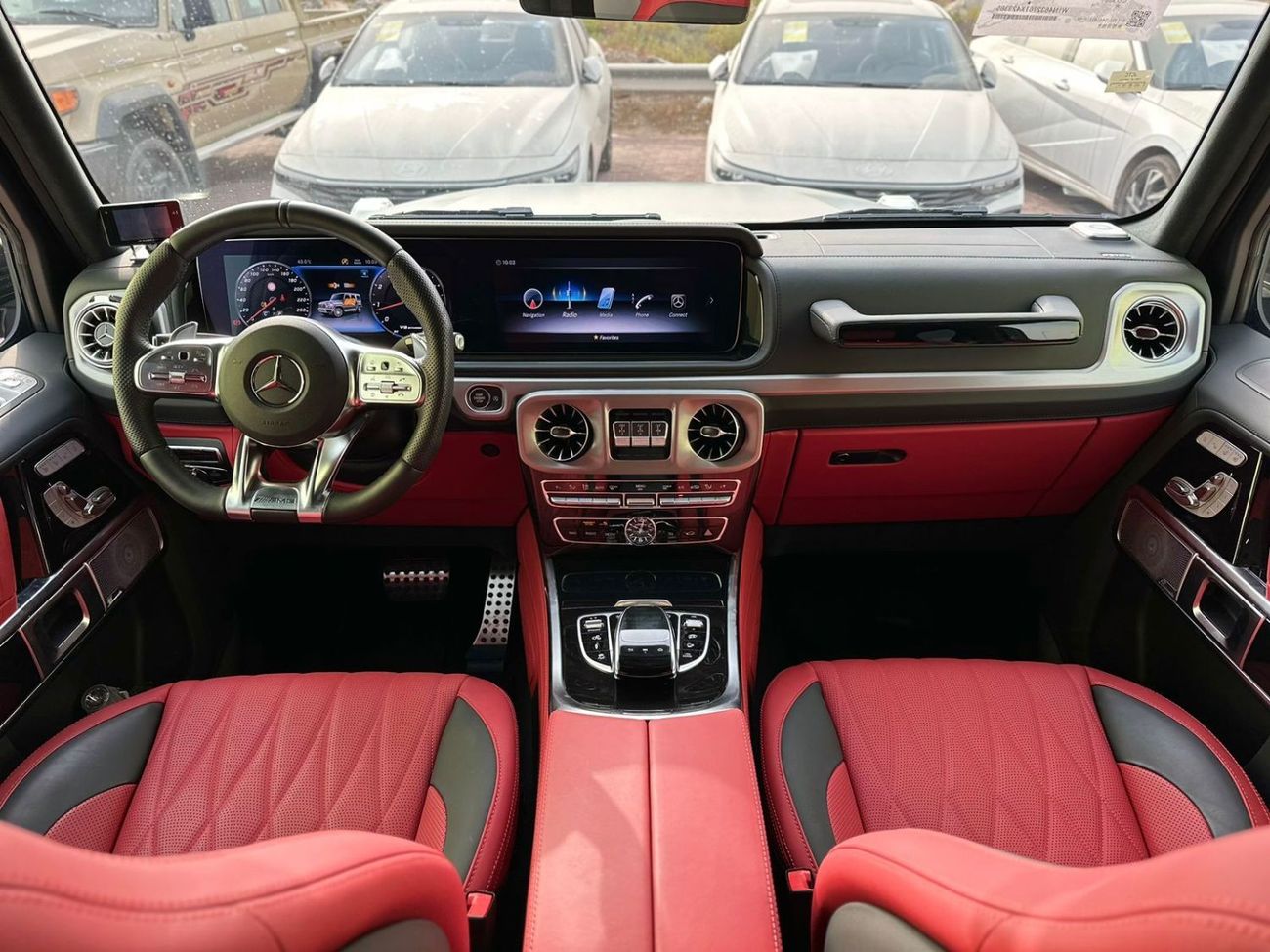 Mercedes-Benz G 63 AMG Premium + MERCEDES BENZ G63 AMG 2022