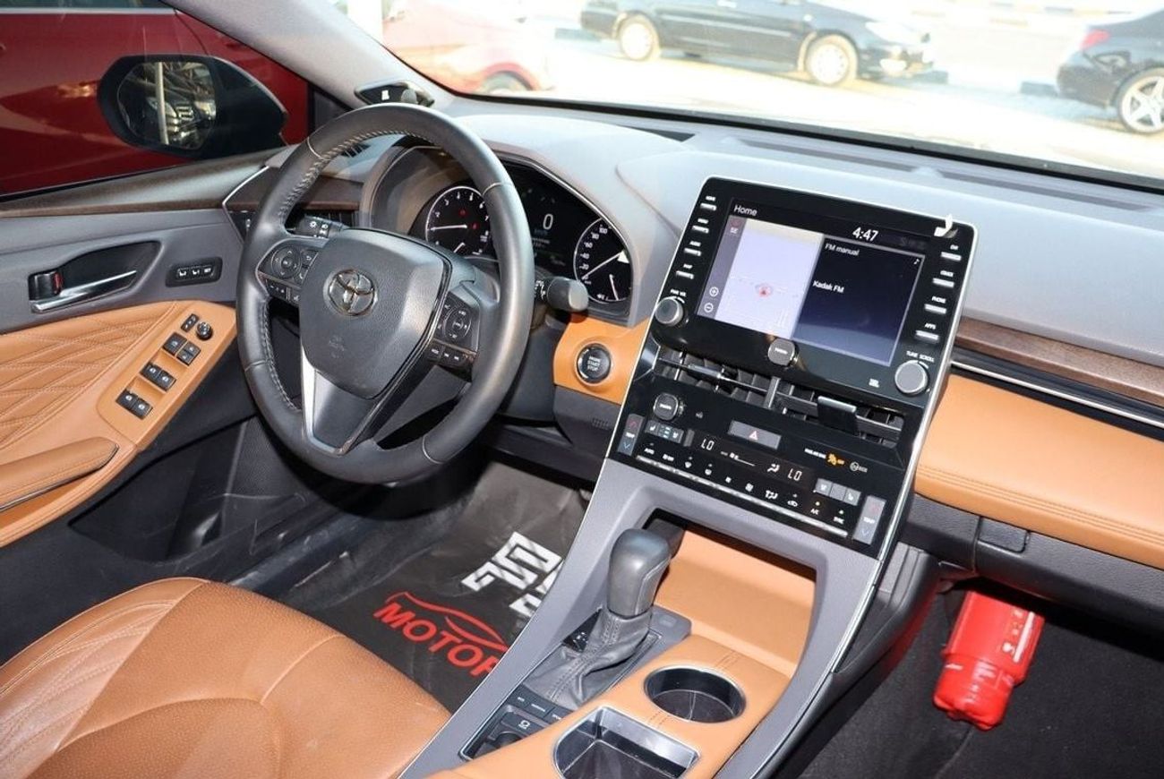 Toyota Avalon Limited 3.5L Toyota Avalon V6 / GCC / First Owner / Full / Under Warranty