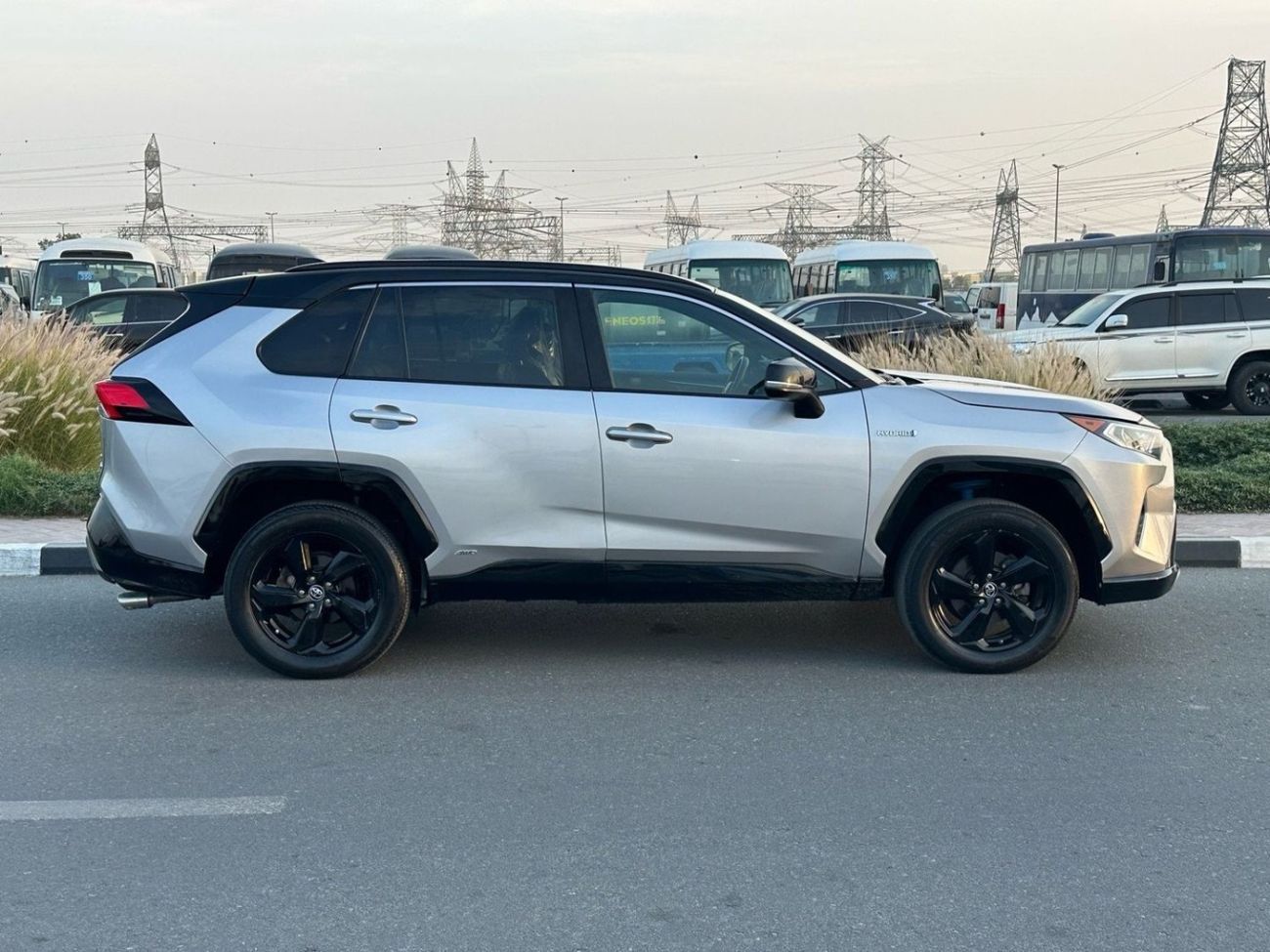 Toyota RAV4 XSE Rav4 Hybrid 4x4