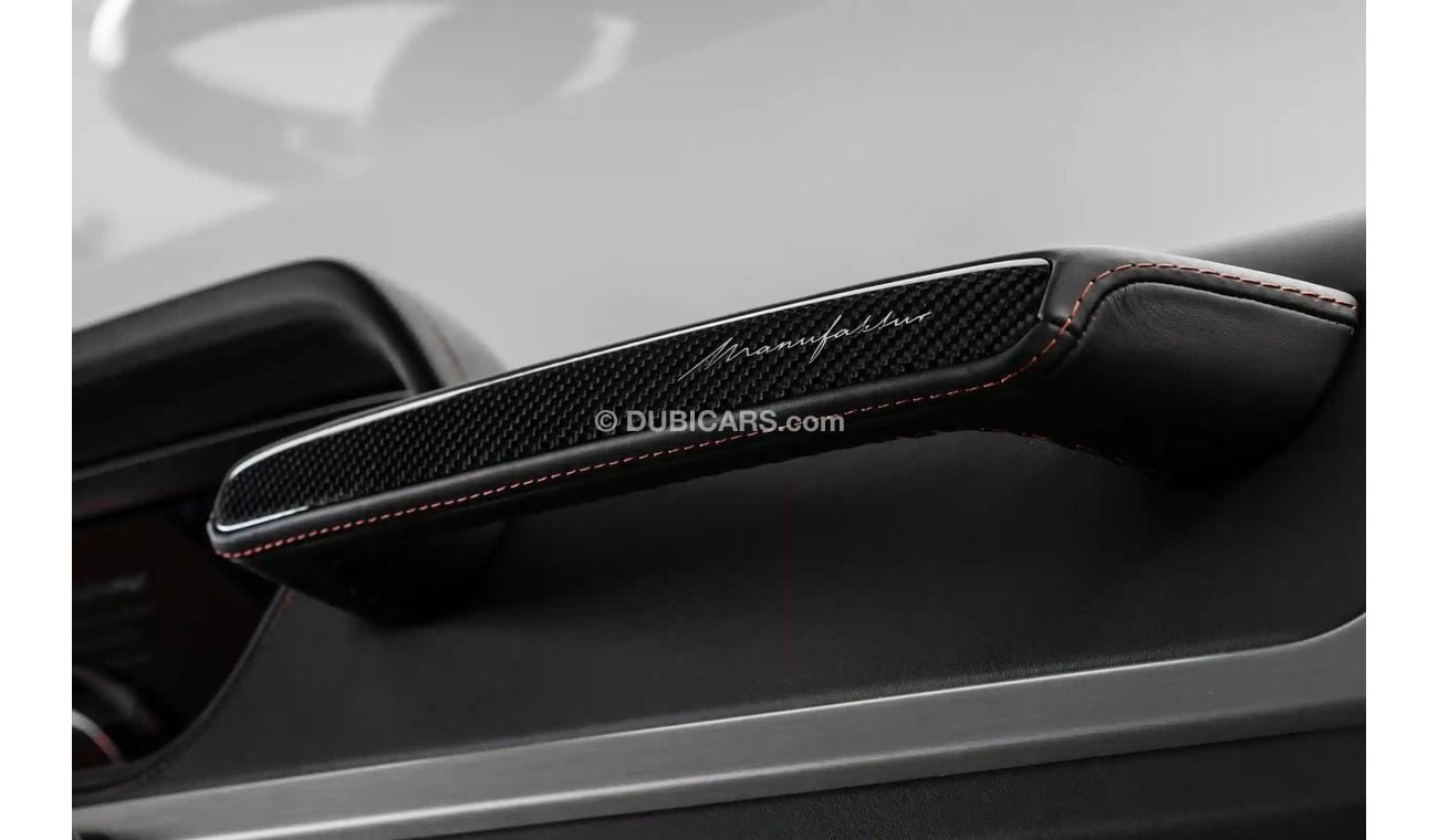 Mercedes-Benz G 63 AMG 4.0L V-8 Twin-Turbocharged Engine + eMotor