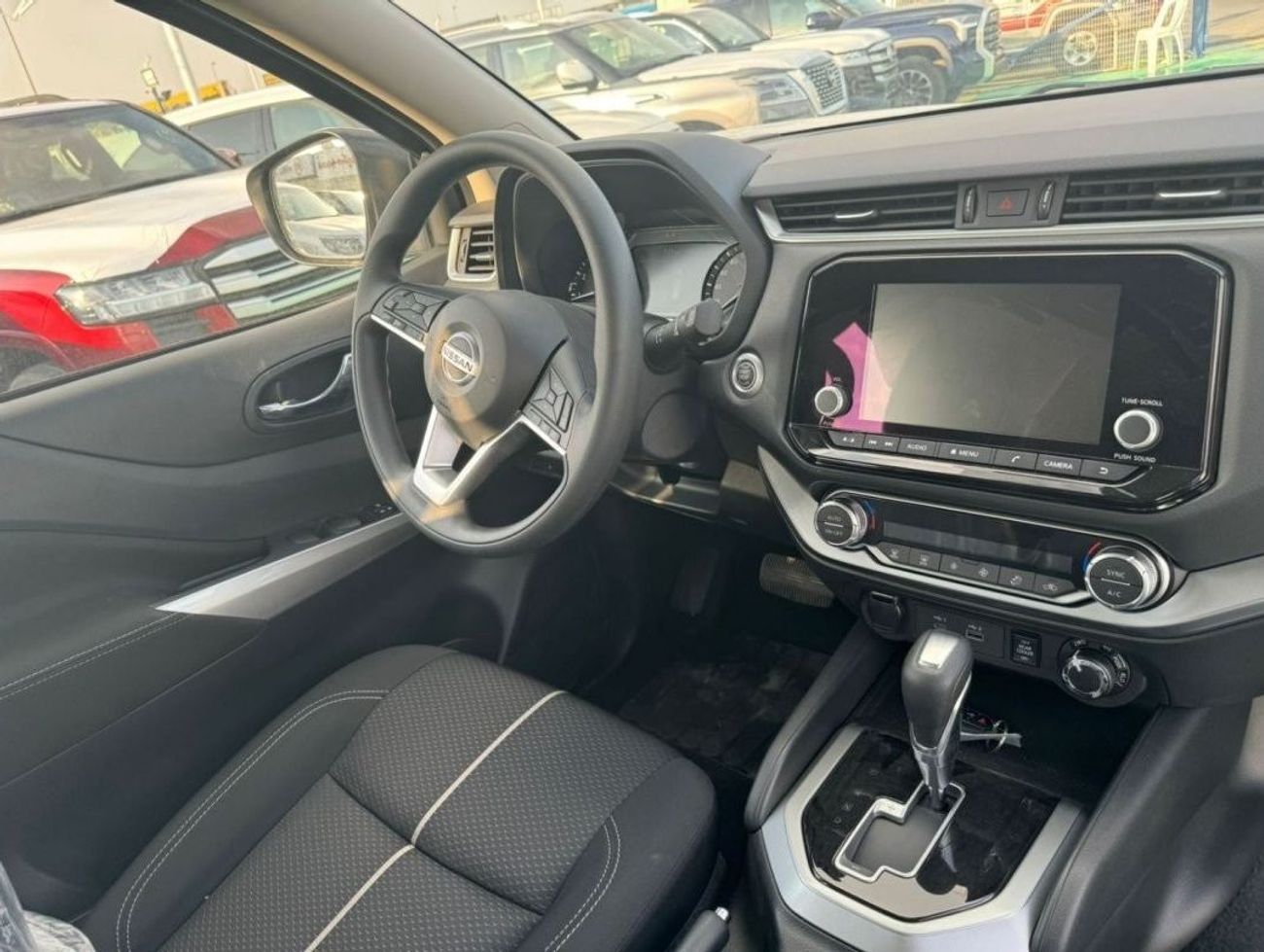 نيسان إكستيرا 2.5L PETROL TITANIUM 4WD 2023 GCC